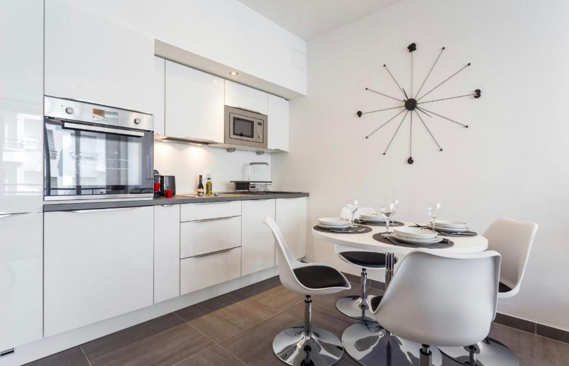 Royal Apartment Near The Beaches نيس المظهر الخارجي الصورة